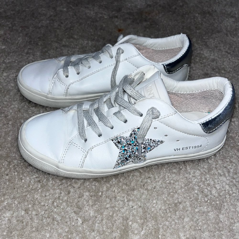 Vintage Havana size 5 star sneakers